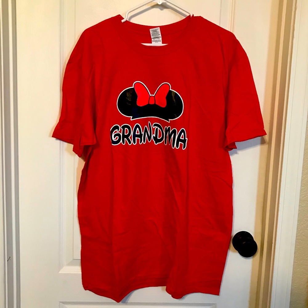 Red cotton short sleeves T-shirt w/ Disney Minnie Ear design &GRANDMA on it; XL.